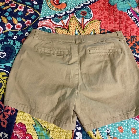 Ana twill shorts size 12 khaki - Picture 2 of 3